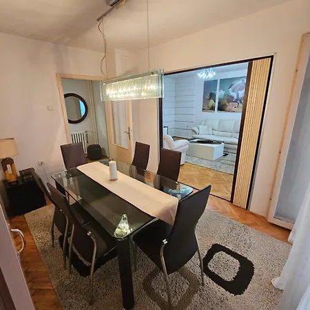 Apartment Maks 2